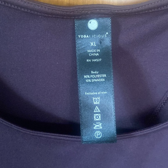 Yogalicious workout top - Picture 4 of 5